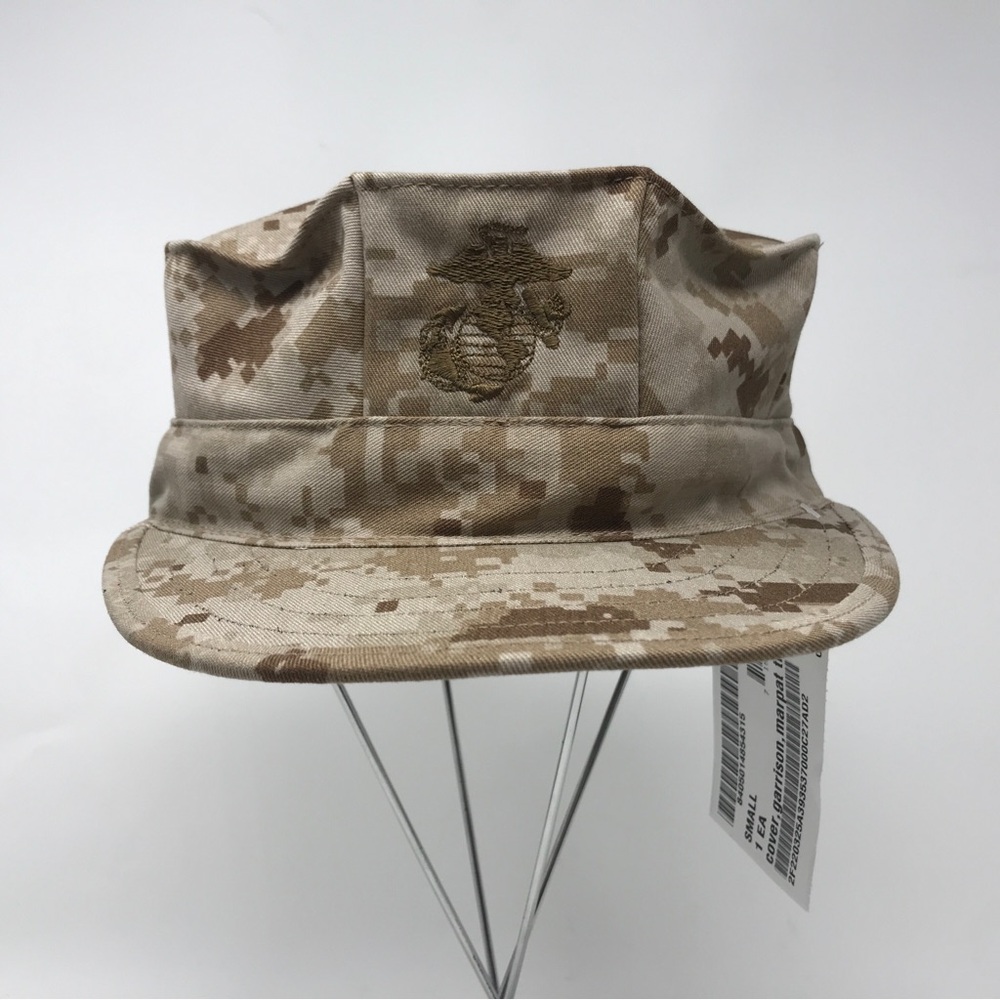 USMC MARPAT Cap 8 Point 2 Ply Top Stich w/EGA, Unisex Size S - Desert